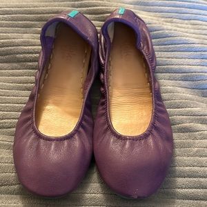 EUC Size 8 Lilac Tieks.
